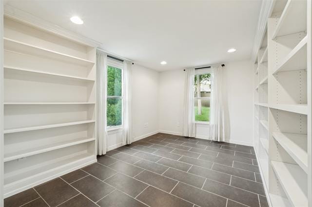 Building Photo - 8811 Santa Clara Dr