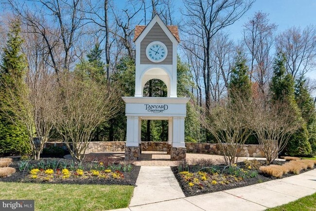 Building Photo - 7469 Tanyard Knoll Ln