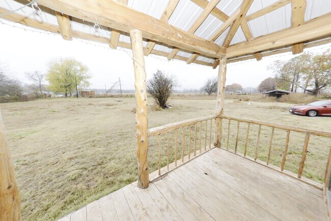 Building Photo - 5287 Carpenters Bluff Rd