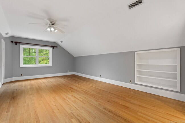 Building Photo - 219 Skyview Ln