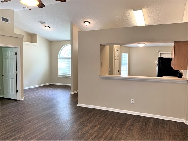Building Photo - 2800 Bailey Way