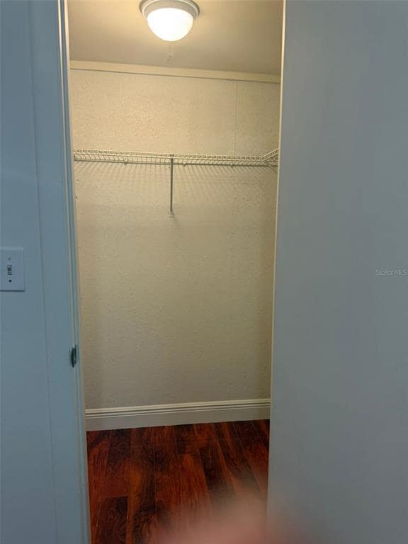 Building Photo - 6036 Amberly Ct