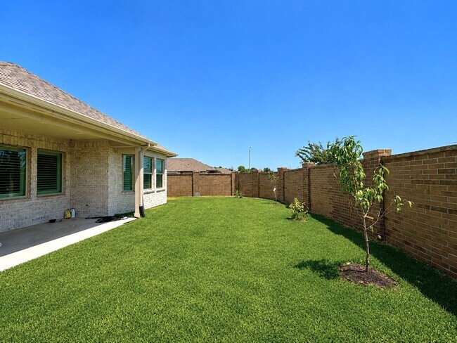 Building Photo - 13203 Wood Leaf Pk