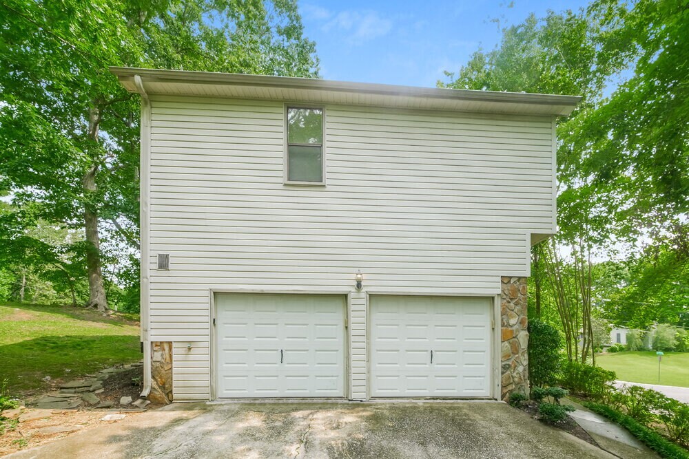 Building Photo - 4690 Balley Shannon Dr