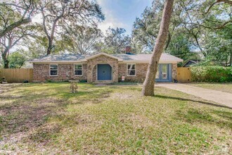 Building Photo - 5615 Ferndale Ct