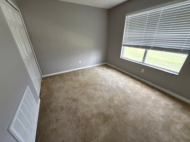 Building Photo - 105 Westmoreland Cir