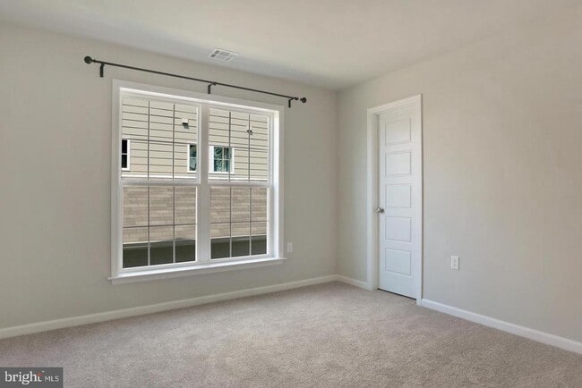 Building Photo - 90 Hoke Farm Way