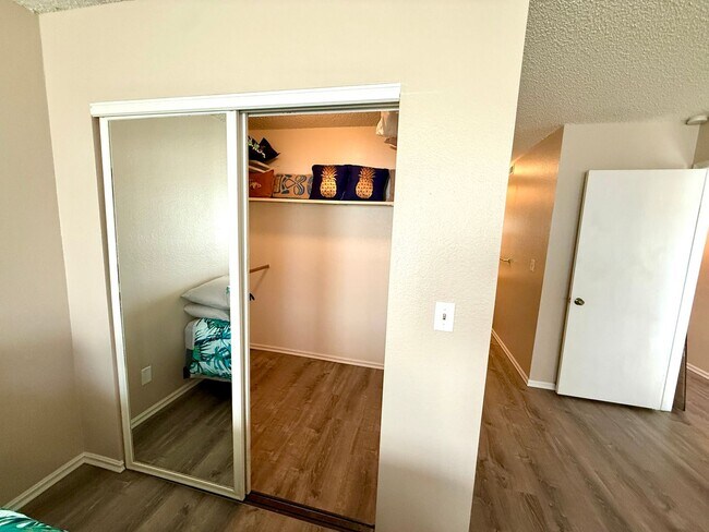 Building Photo - Beautiful Furnished 2 Bed / 2 Bath Condo in Laguna Nueva – Colorado River Living! 1-3 Month Term