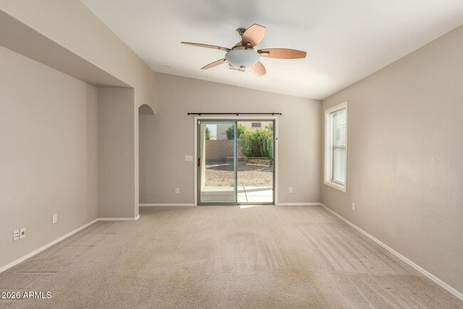 Building Photo - 3956 E Maplewood St