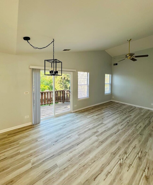 Building Photo - 1332 Coldspring Rd