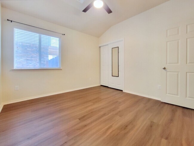 Building Photo - Beautiful 4 BR / 2 BA Home for Rent in Austin