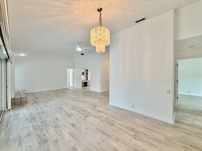 Building Photo - 13642 Dunwoody Ct