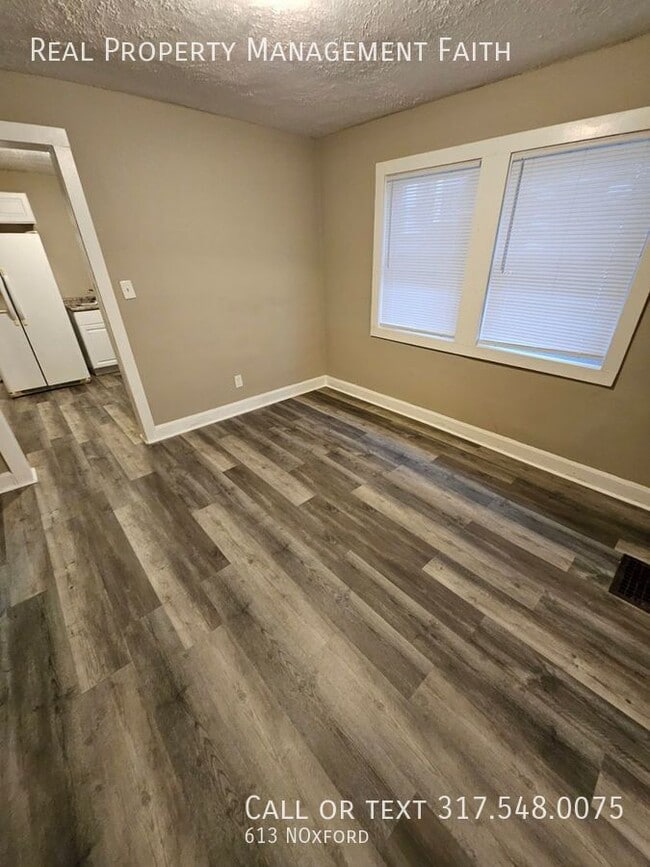 Building Photo - 613 NOxford-