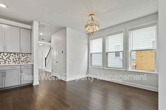 Building Photo - 165 Rowans Creek Dr