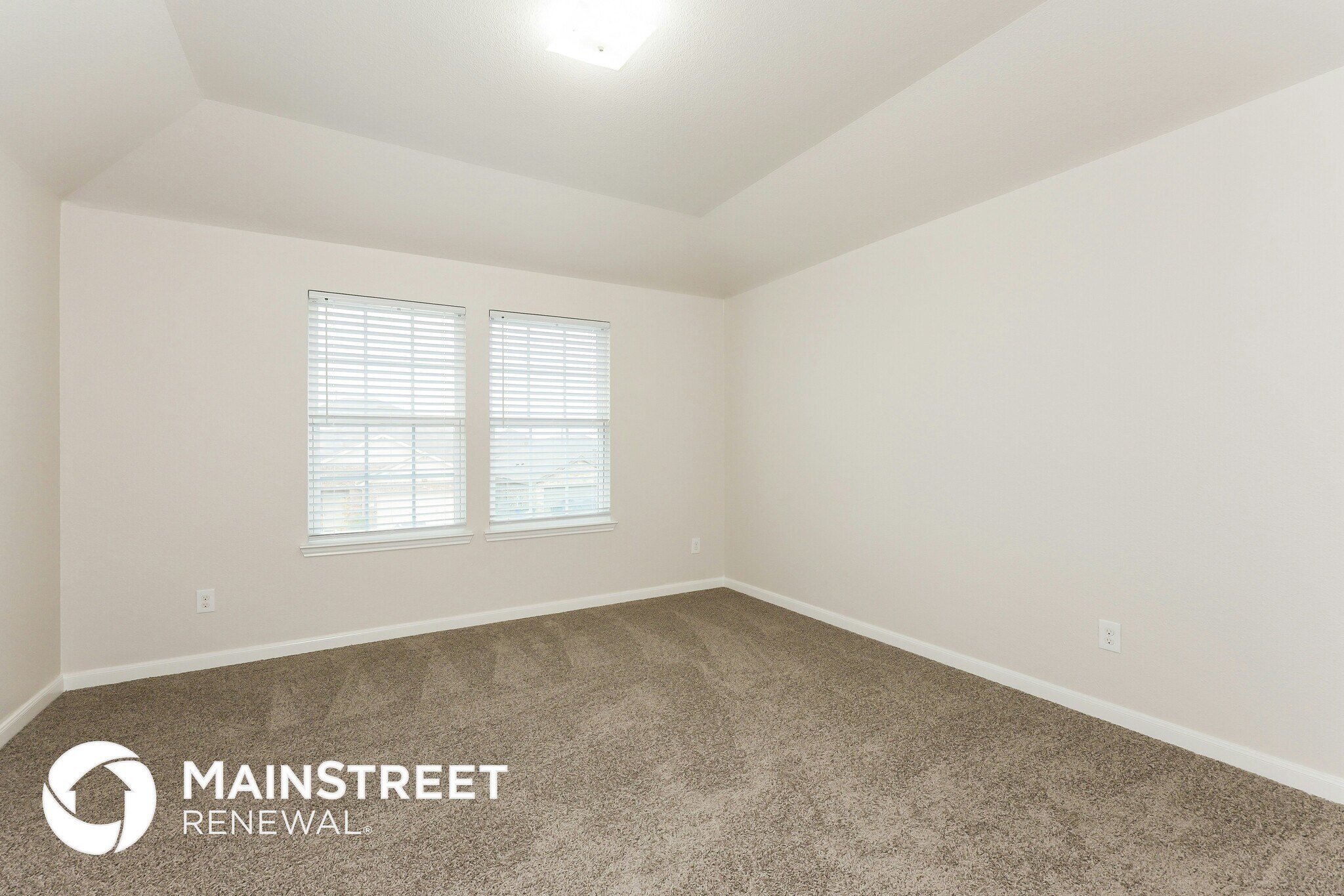 Building Photo - 9430 Smoke Tree Dr