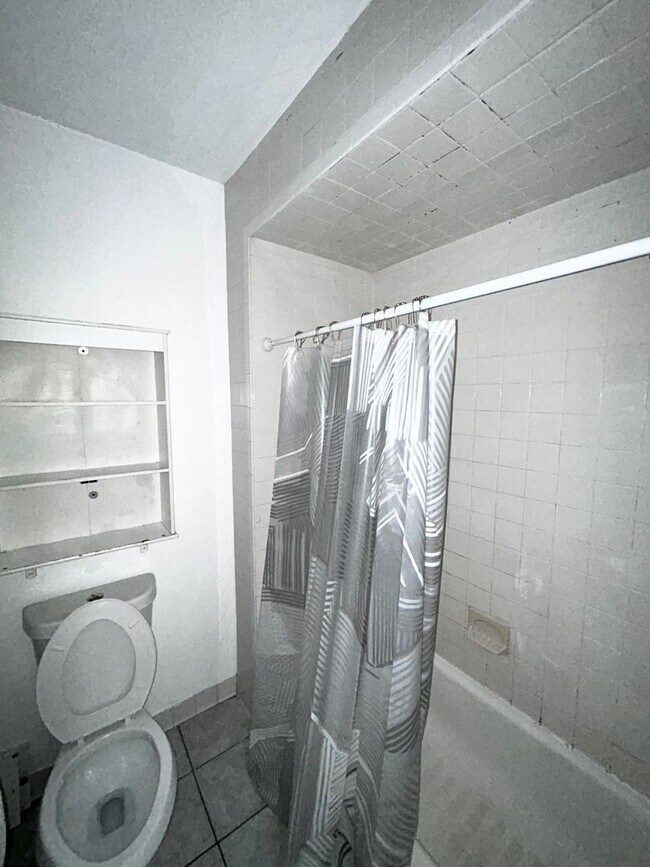 Building Photo - 133 Liberty St