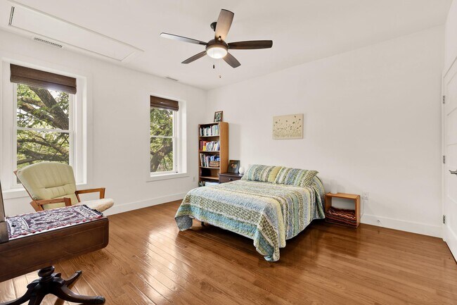 Building Photo - 4012 7th St NW