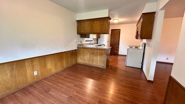 Building Photo - 1210 Glenwood Dr