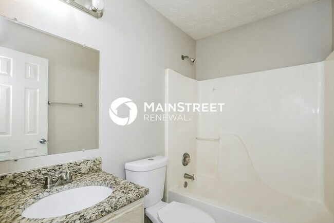 Building Photo - 3 Bedroom Pet-Friendly Home in Brownsburg, IN with Main Street Renewal