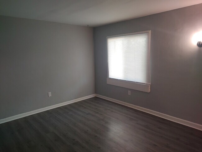 Building Photo - 74 W Moler St