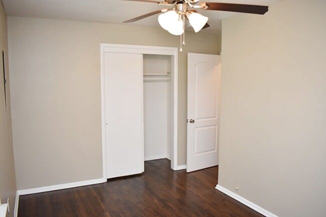 Building Photo - Lovely 2-1 home in Irving!