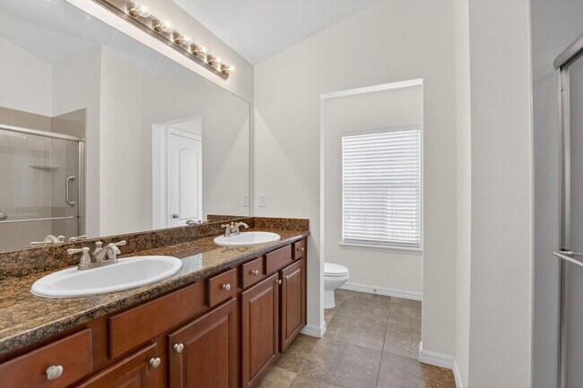 Building Photo - 714 Ashentree Dr