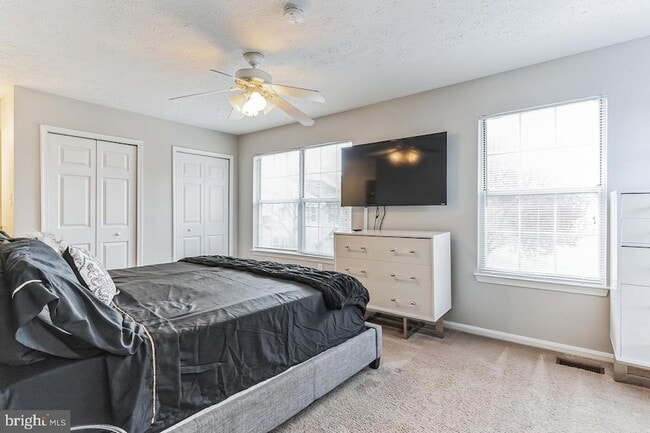 Building Photo - 6103 Red Squirrel Pl