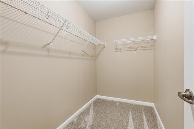 Building Photo - 13 Concordia Dr