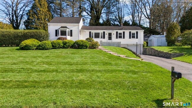 Building Photo - 338 Kenwood Ave