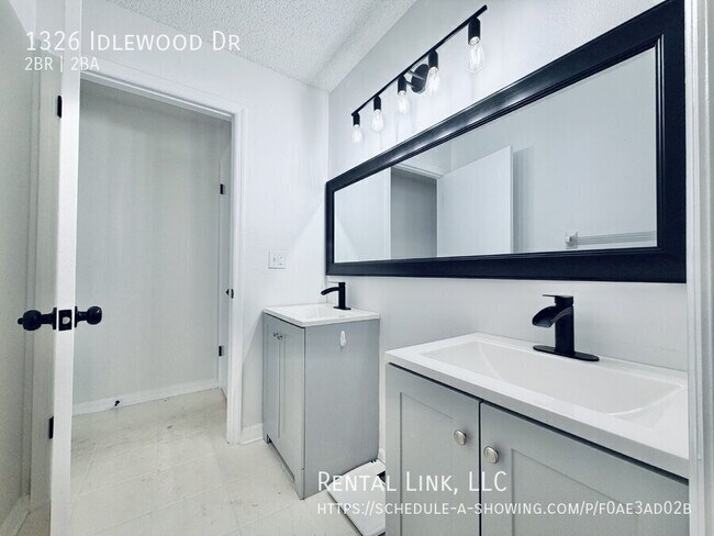 Building Photo - 1326 Idlewood Dr