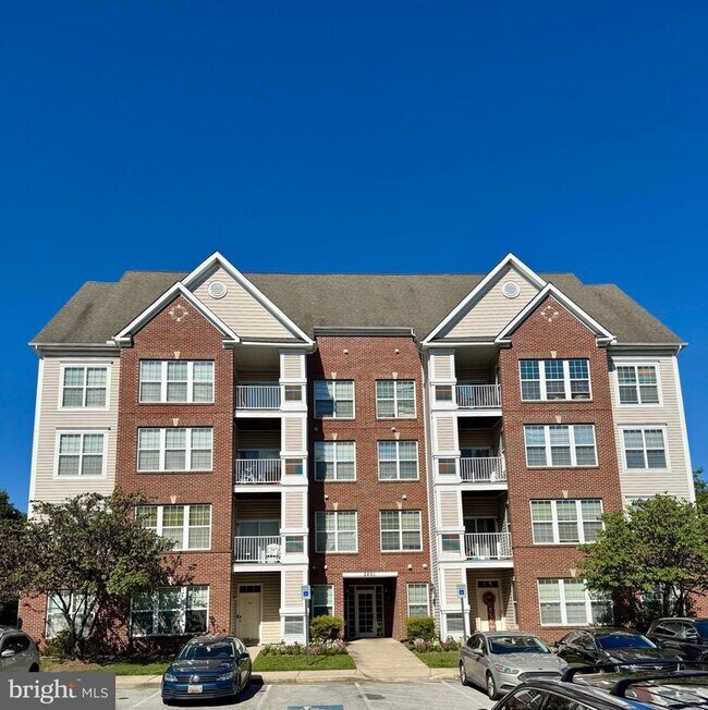 Building Photo - 2801 Forest Run Dr