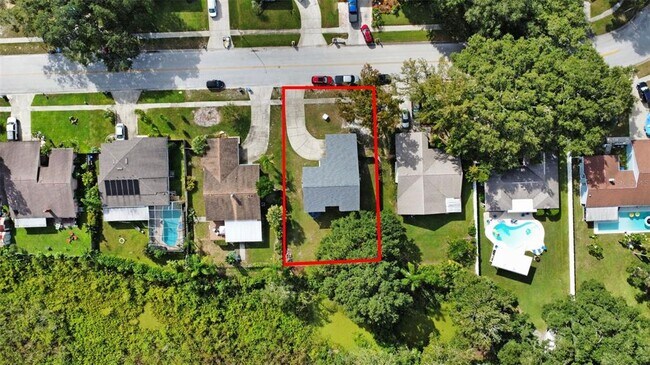 Building Photo - 18423 Swan Lake Dr