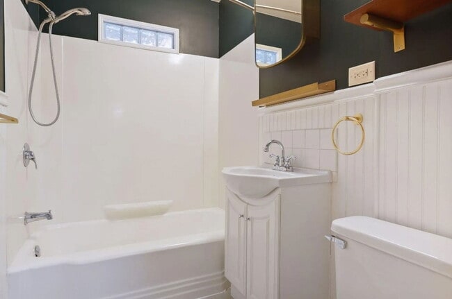 Building Photo - 4539 Bloomington Ave