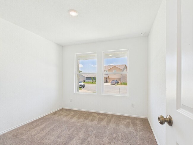 Building Photo - Comfortable and Functional 3 Bedroom, 2 Bathroom Home