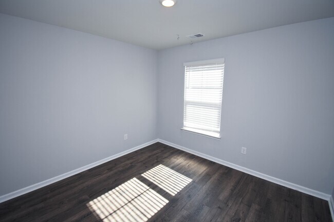 Building Photo - 1831 Berkley Village Loop