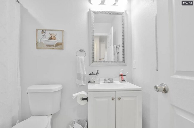 Building Photo - 3/2/2 in Lincoln 16!