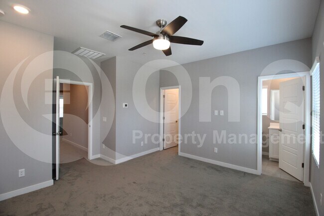 Building Photo - 2234 W El Caro Dr