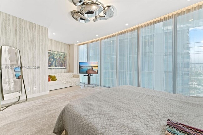 Building Photo - 18555 Collins Ave