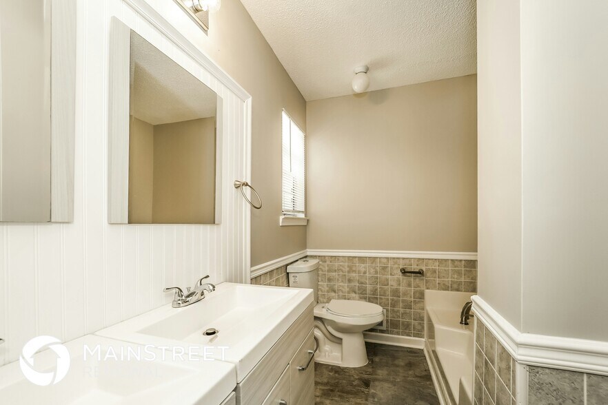 Building Photo - 33 Daisy Ln