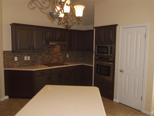 Building Photo - 8916 Colberg Dr