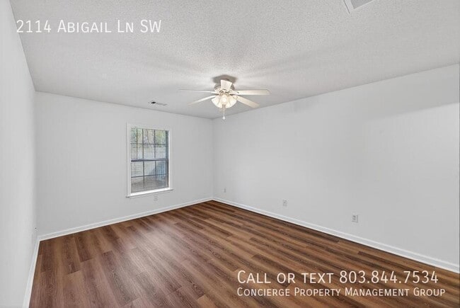 Building Photo - 2114 Abigail Ln SW