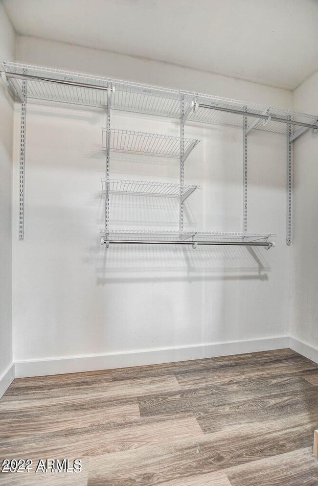 Building Photo - 8328 E Palm Ln