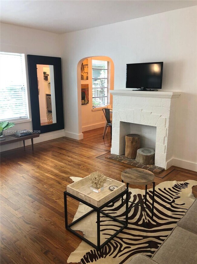 Building Photo - 1524 Euclid Ave