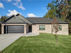 Building Photo - 22 Magrath Ln