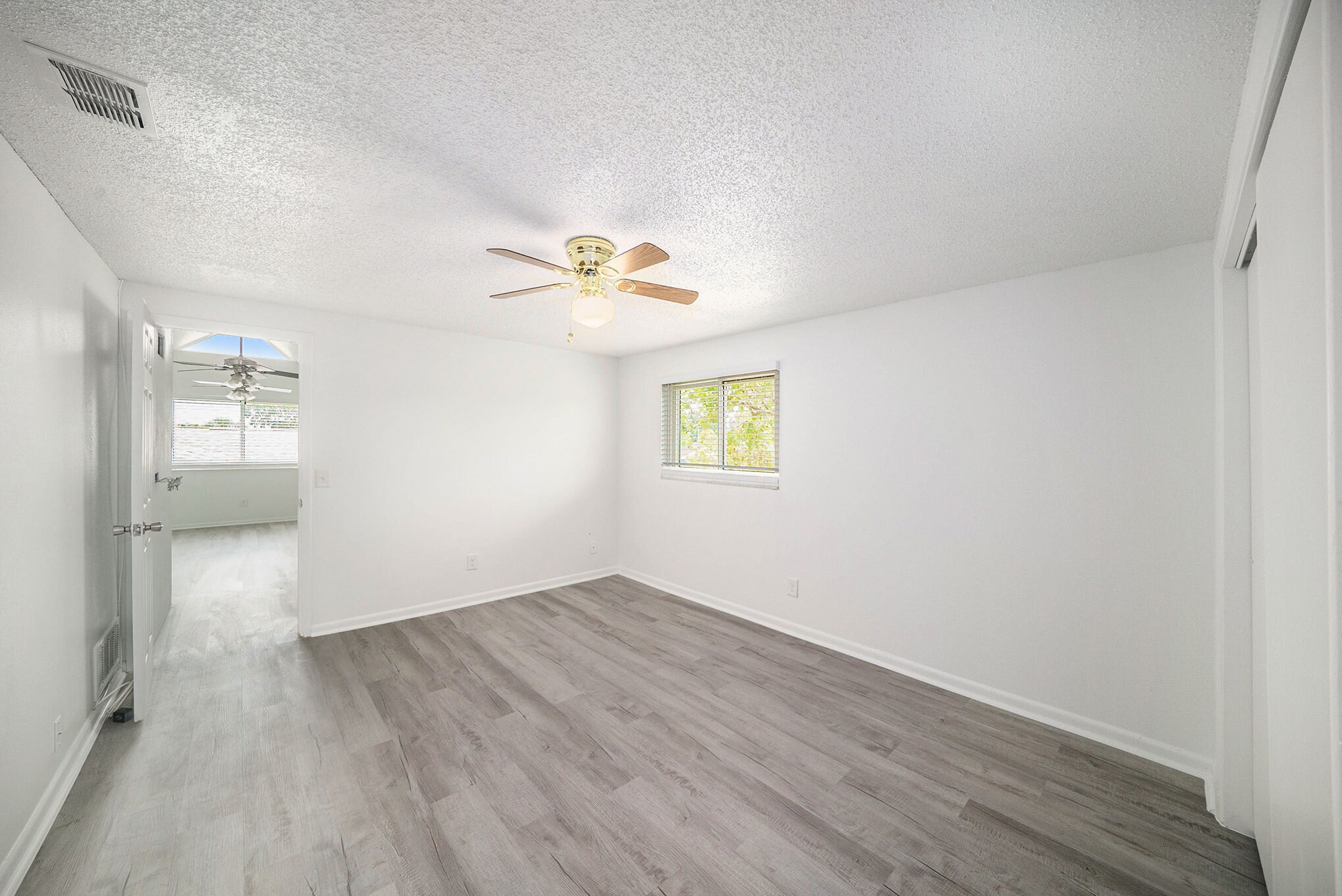 Building Photo - 4711 Travertine Dr