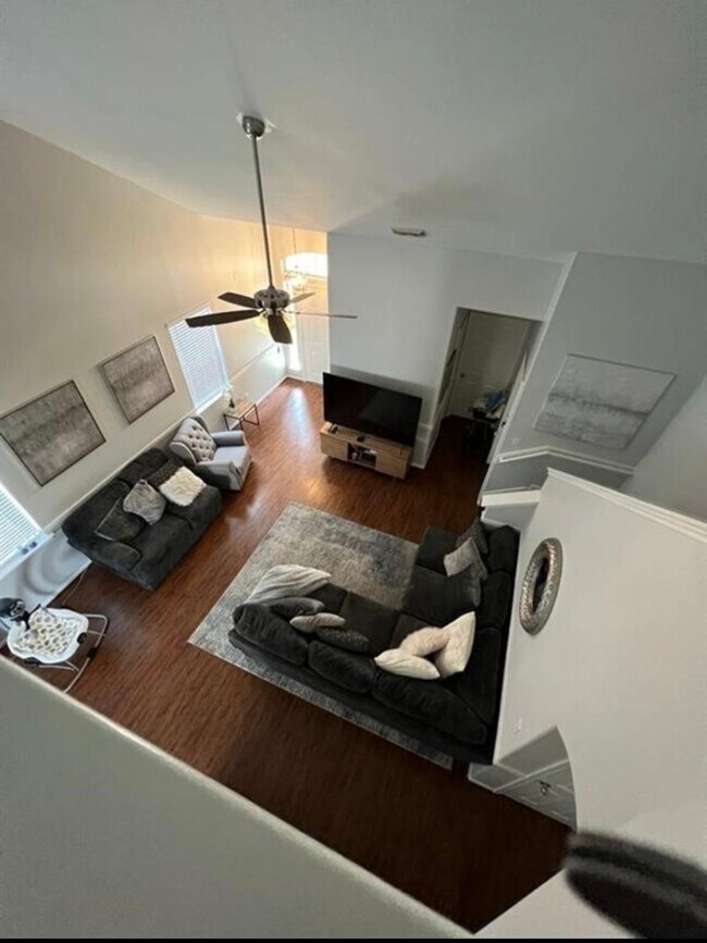 Building Photo - 21615 Falvel Sunset Ct