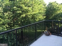 Building Photo - 3052 S Buchanan St