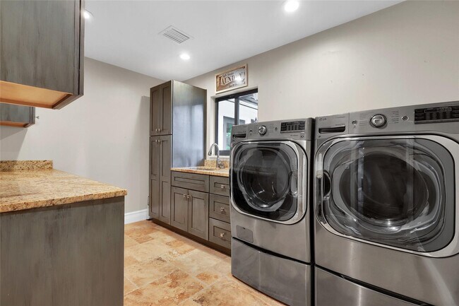 Building Photo - 14701 SW 63rd St