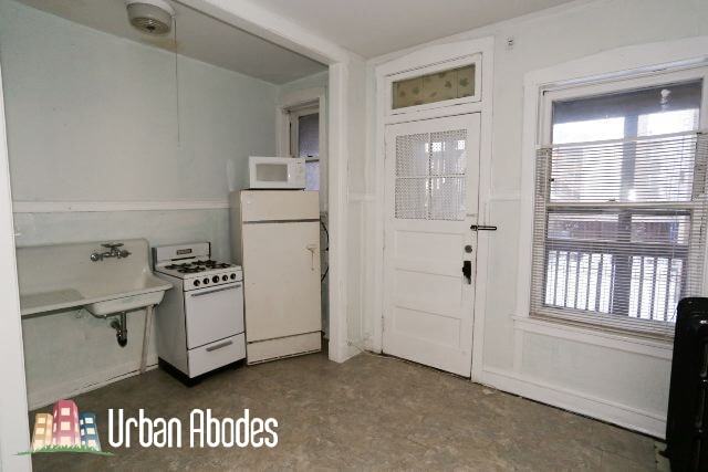 Building Photo - 1917 W Winnemac Ave