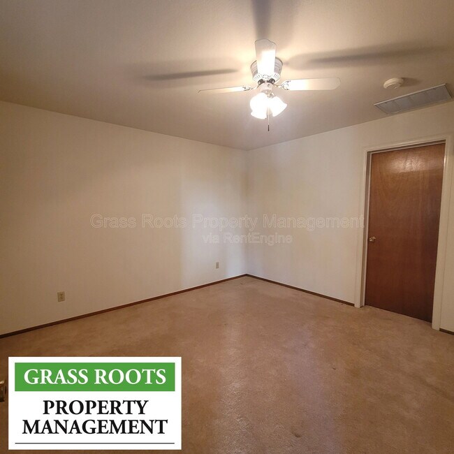 Building Photo - 18212 Hummingbird Dr